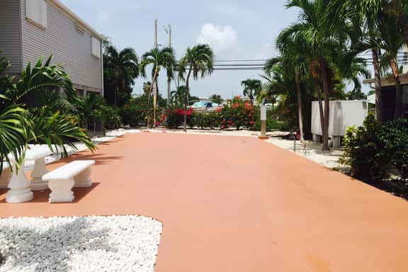 YRV032 - Image 1
