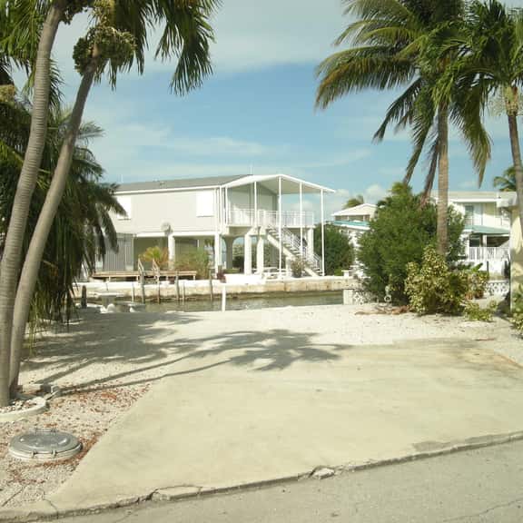 YRV072 - Image 1