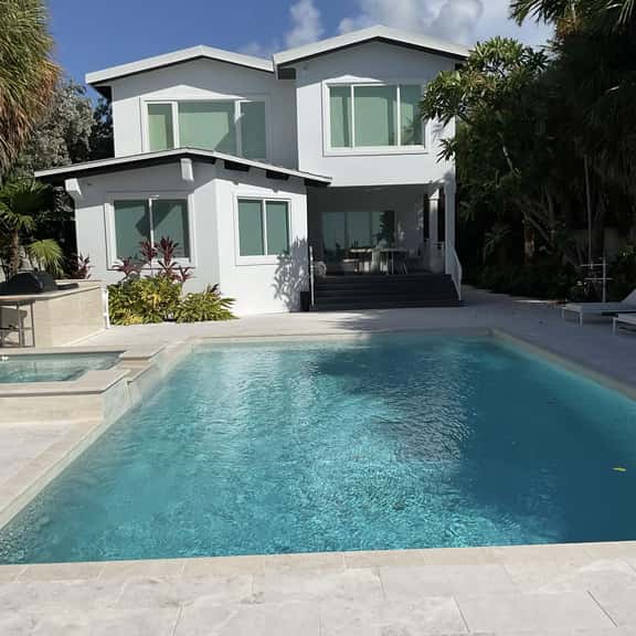 Sirena Key - Image 1